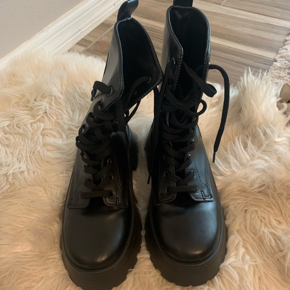 ASOS black boots - Picture 2 of 2